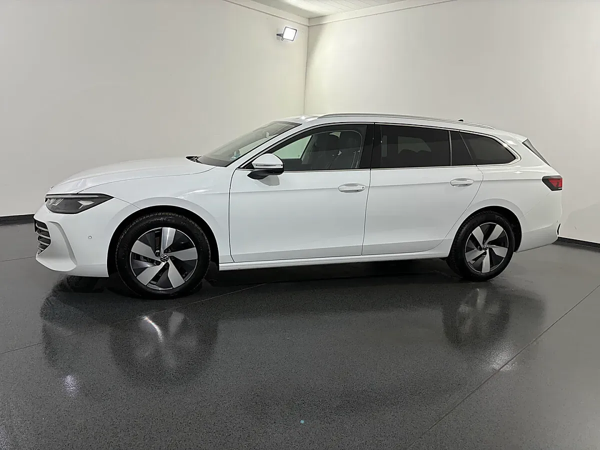 Volkswagen Passat 2025 photo 3