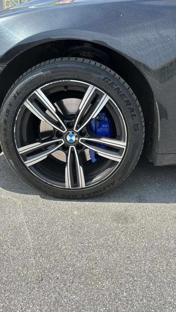 BMW 7 Series 2013 photo 2