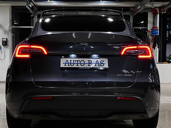 Tesla Model Y 2021 photo 4