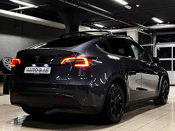 Tesla Model Y 2021 photo 5