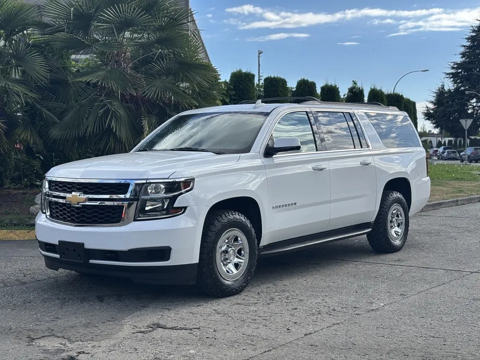 Chevrolet Suburban 2018 photo 4