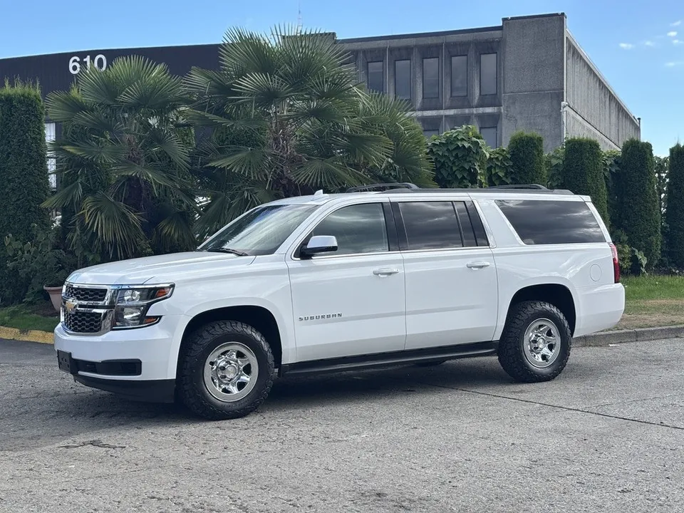 Chevrolet Suburban 2018 photo 5
