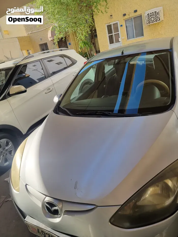 Mazda 2 2014 photo 2
