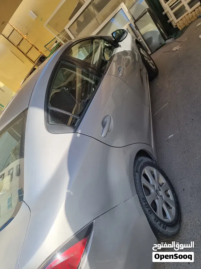 Mazda 2 2014 photo 4