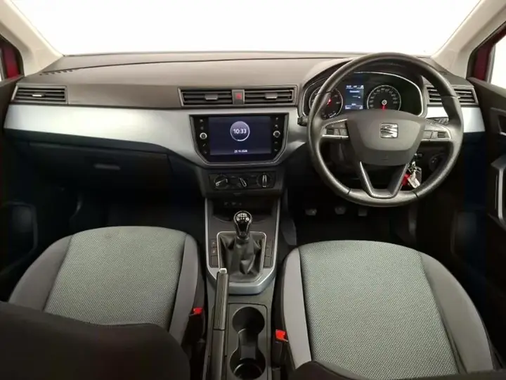 Seat Arona 2018 photo 3