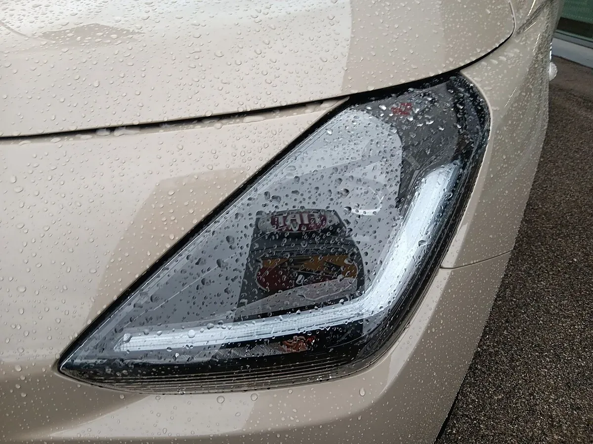 Suzuki Swift photo 3