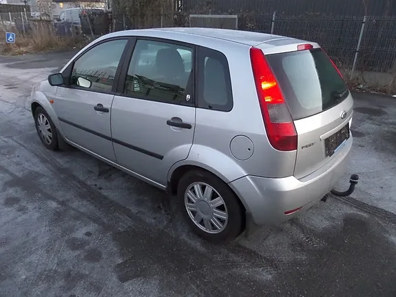 Ford Fiesta 2005 photo 5