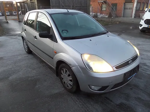 Ford Fiesta 2005 photo 3