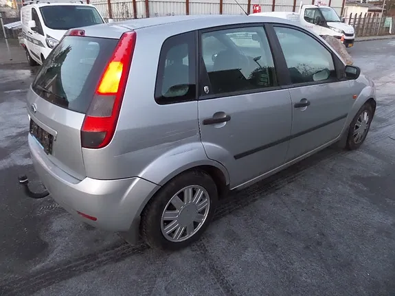 Ford Fiesta 2005 photo 4