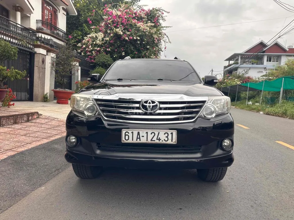 Toyota Fortuner 2013 photo 3