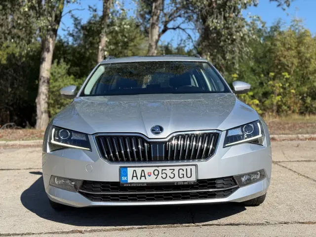 Skoda Superb Combi 2017 photo 3