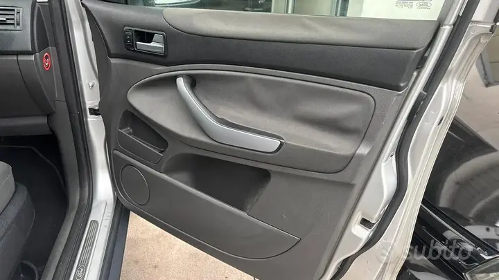 Ford Kuga 2010 photo 5
