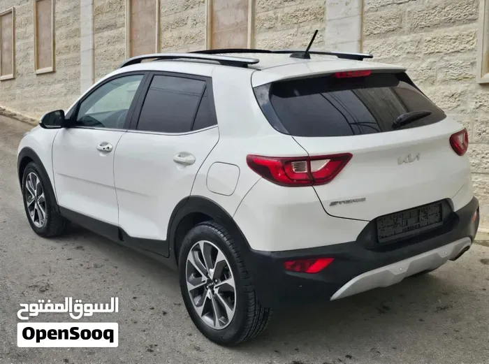 Kia Stonic 2023 photo 3