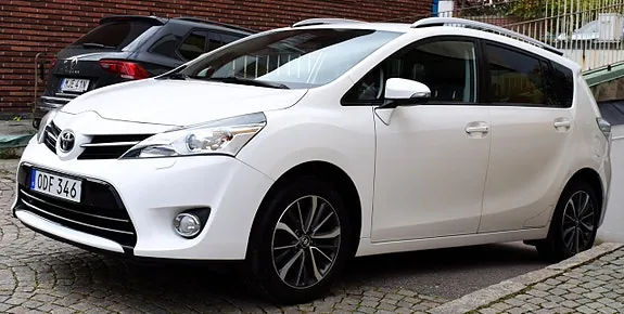 Toyota Verso 2016 photo 2