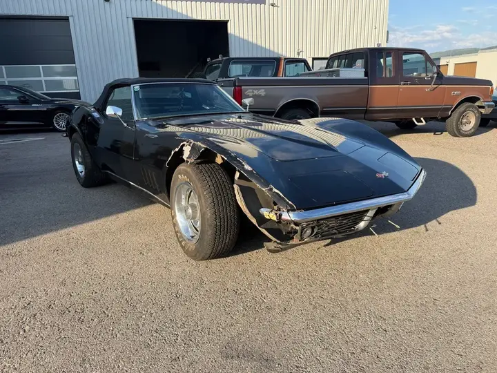 Chevrolet Corvette 1968 photo 3