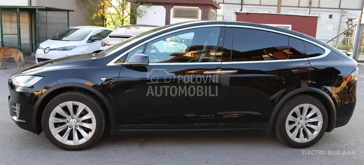Tesla Model X 2018 photo 2