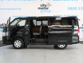 Toyota Hiace 2021 photo 4