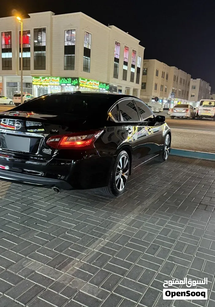 Nissan Altima 2018 photo 2