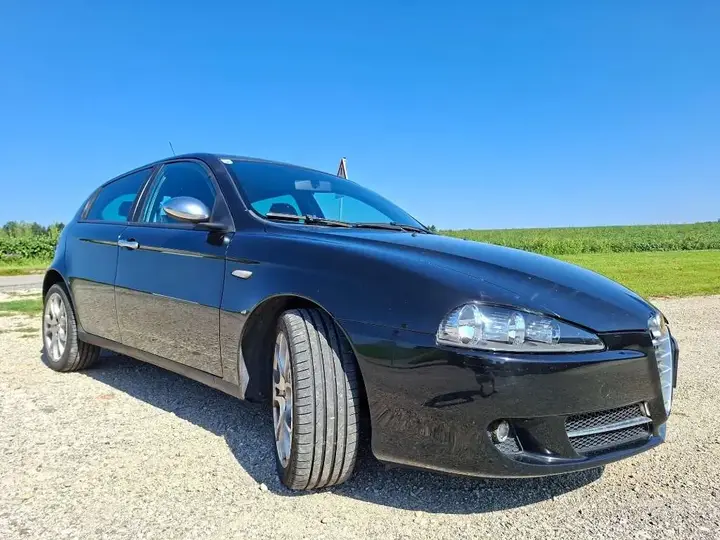 Alfa Romeo 147 2008 photo 3