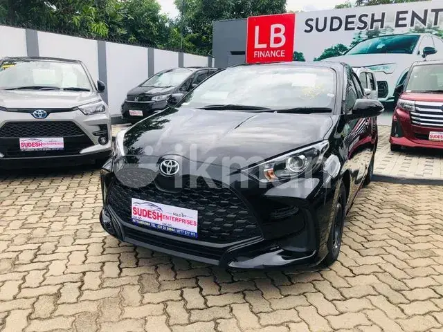 Toyota Yaris X