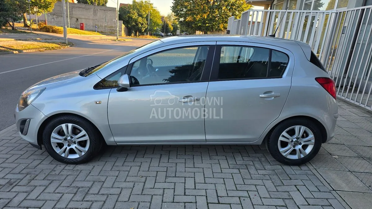 Opel Corsa D 2013 photo 3