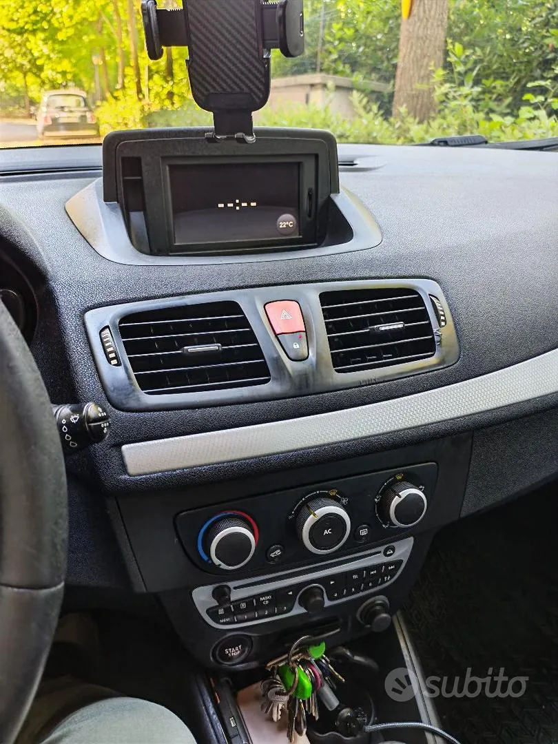 Renault Megane 2010 photo 3