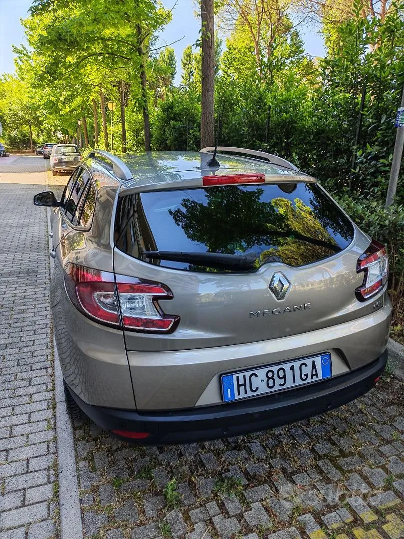 Renault Megane 2010 photo 4