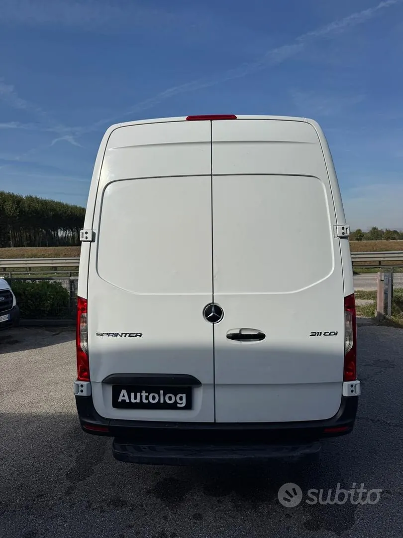 Mercedes-Benz Sprinter 2022 photo 5