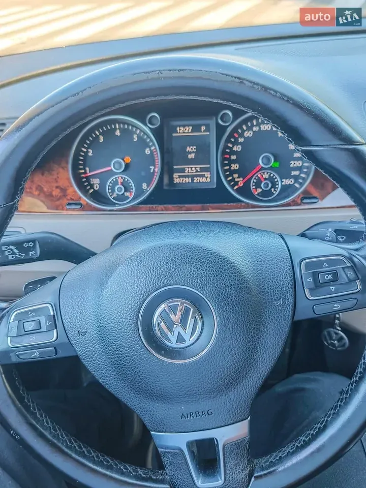 Volkswagen Passat 2009 photo 2