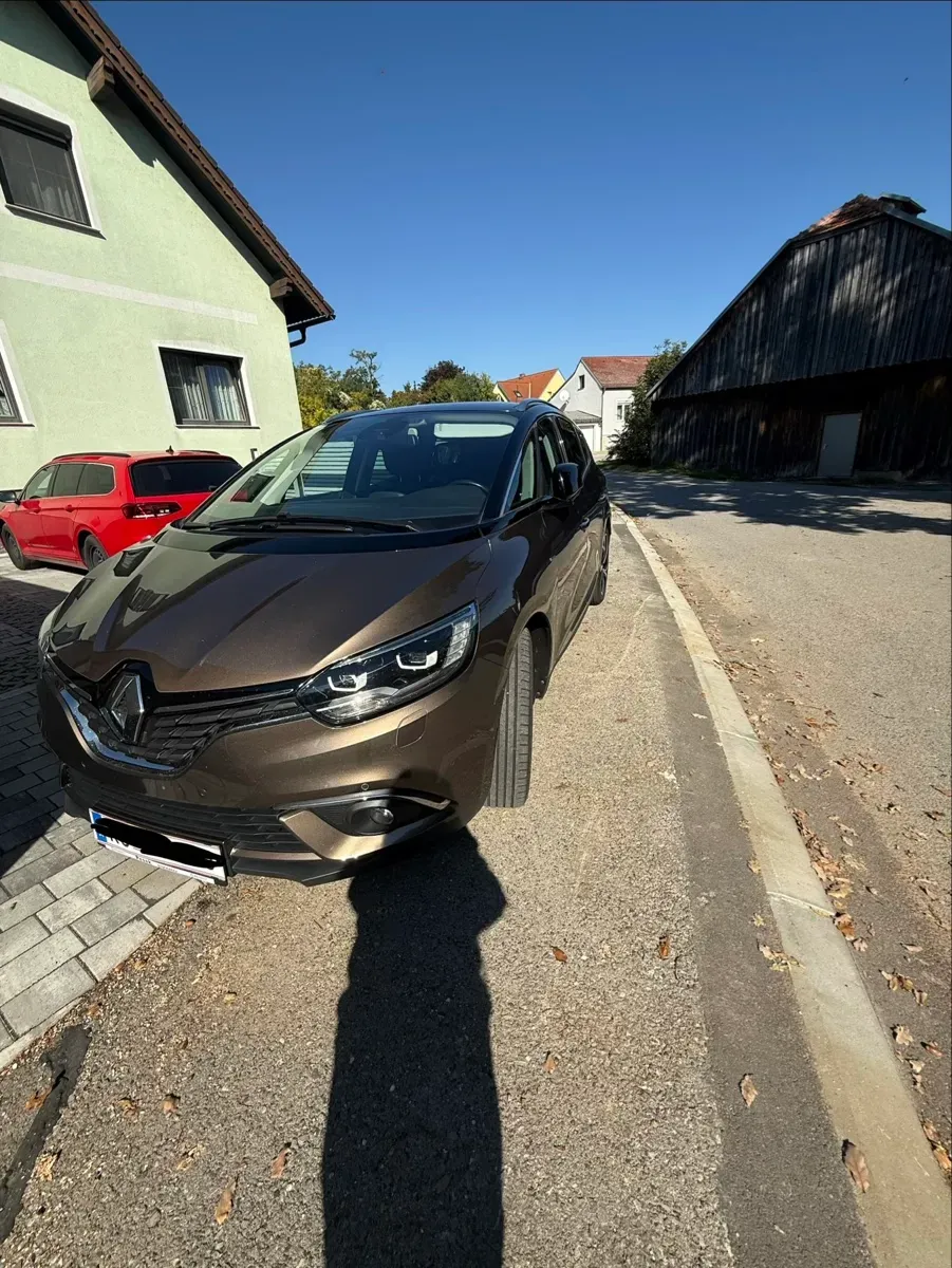Renault Grand Scénic 2017 photo 3