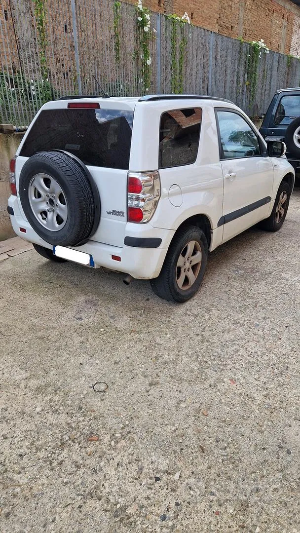 Suzuki Grand Vitara 2013 photo 3