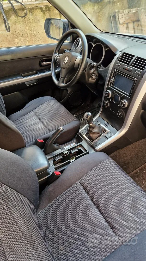 Suzuki Grand Vitara 2013 photo 4