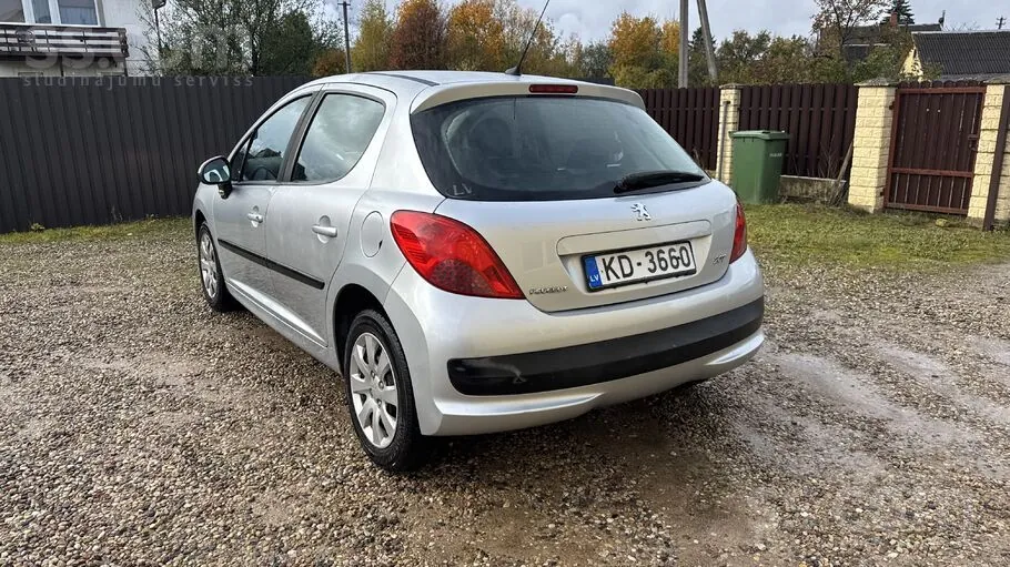 Peugeot 207 2007 photo 2