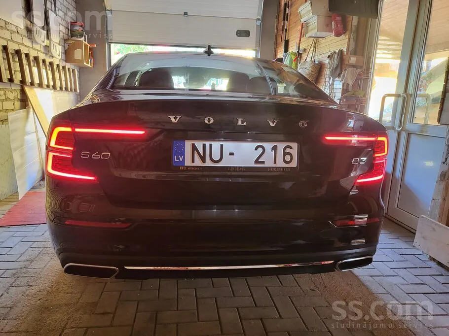 Volvo S60 2021 photo 2