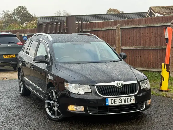 Skoda Superb 2013 photo 3