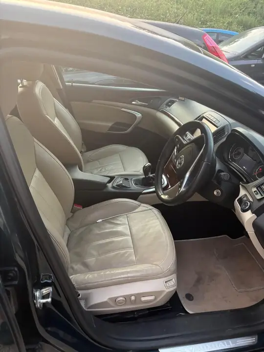 Vauxhall Insignia 2013 photo 4