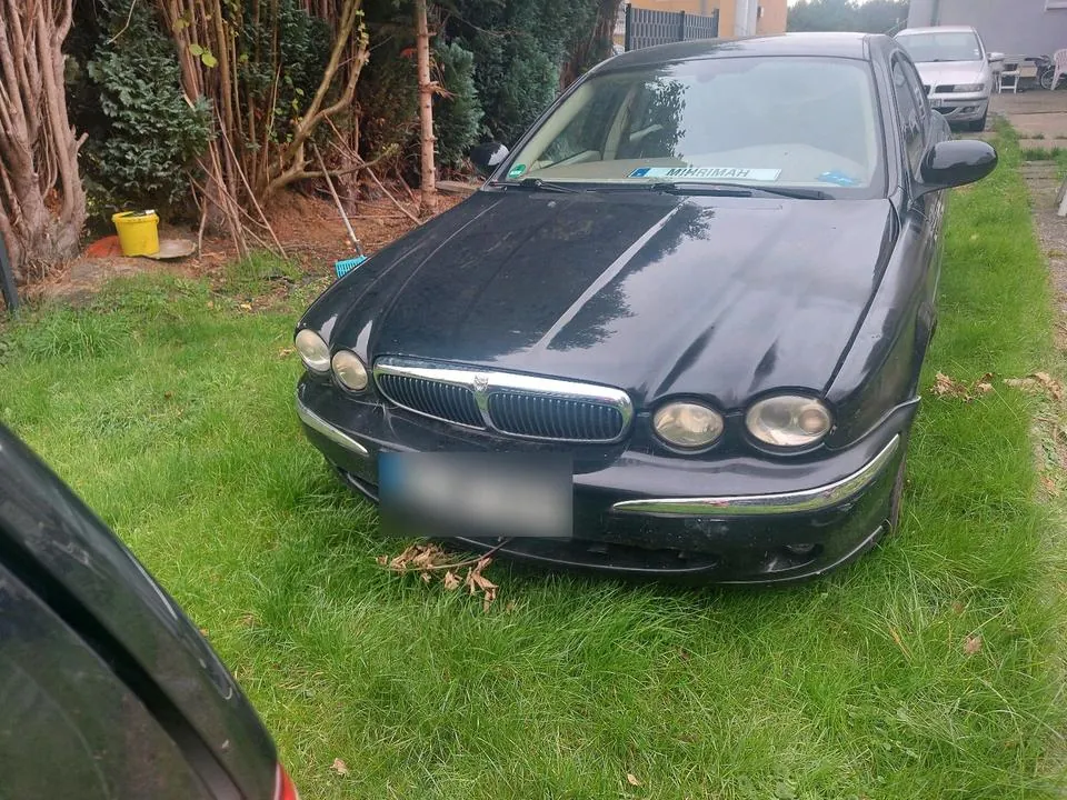 Jaguar X-Type