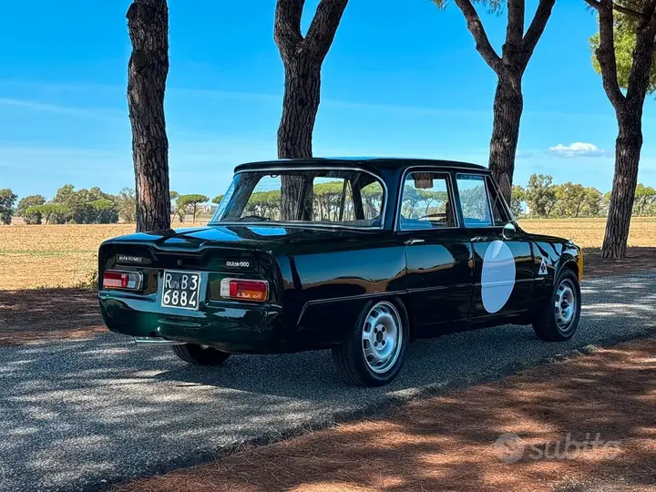 Alfa Romeo Giulia 1960 photo 4
