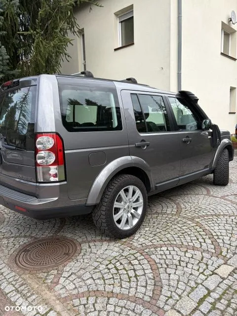 Land Rover Discovery 2011 photo 2