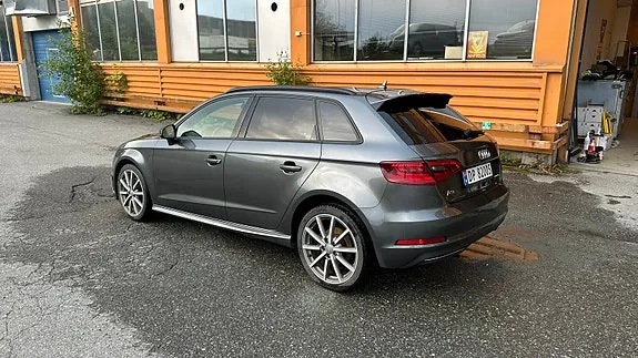 Audi A3 2016 photo 2