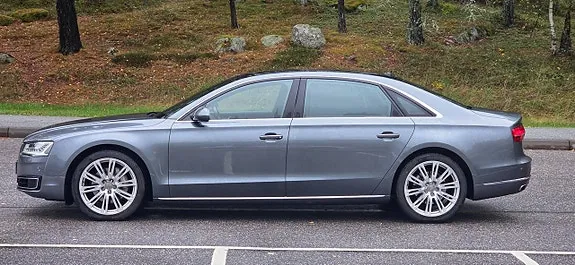 Audi A8 2015 photo 4
