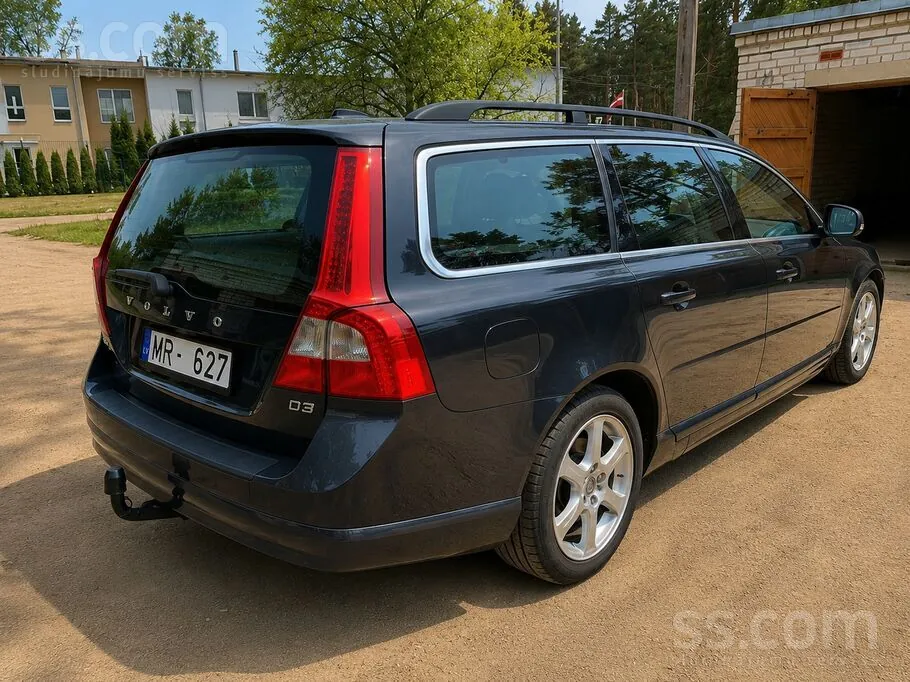 Volvo V70 2012 photo 2