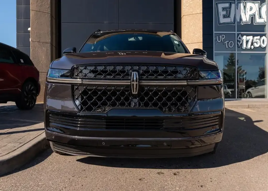 Lincoln Navigator 2027 photo 2