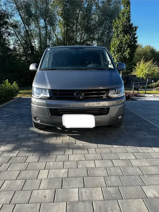 Volkswagen T5 Multivan 2012 photo 2