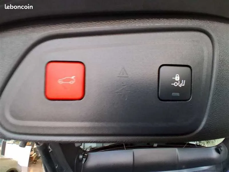 Peugeot 3008 2022 photo 4