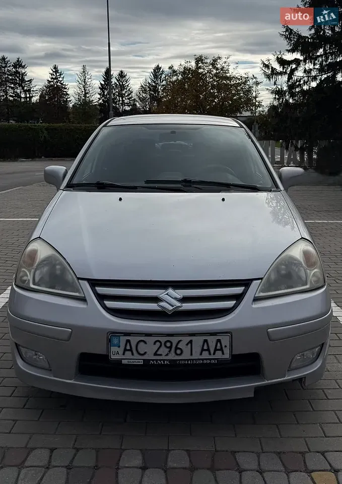 Suzuki Liana
