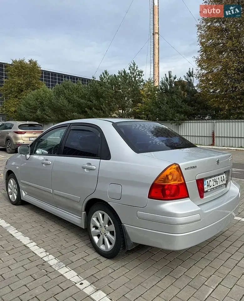 Suzuki Liana 2005 photo 4