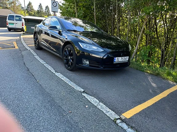 Tesla Model S 2015 photo 5