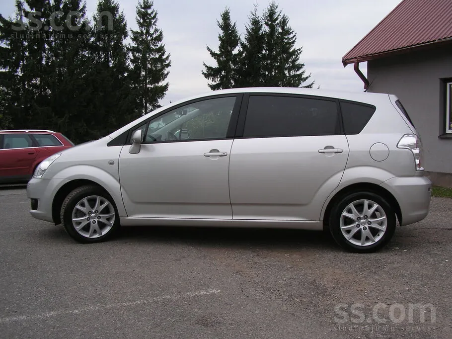 Toyota Corolla Verso 2009 photo 4