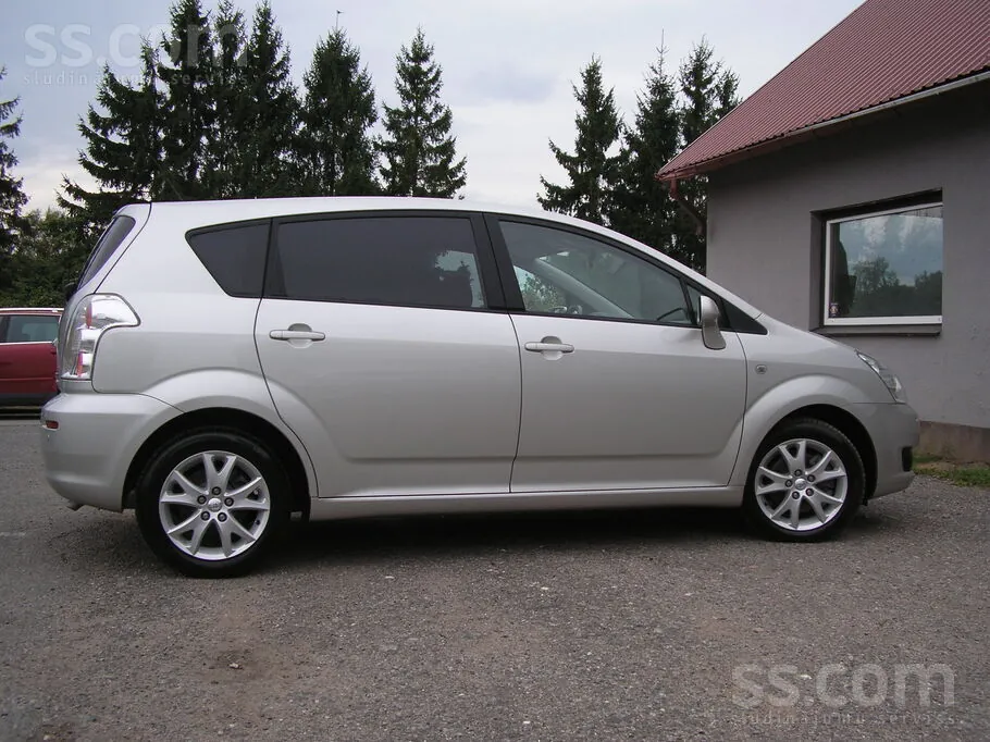 Toyota Corolla Verso 2009 photo 3